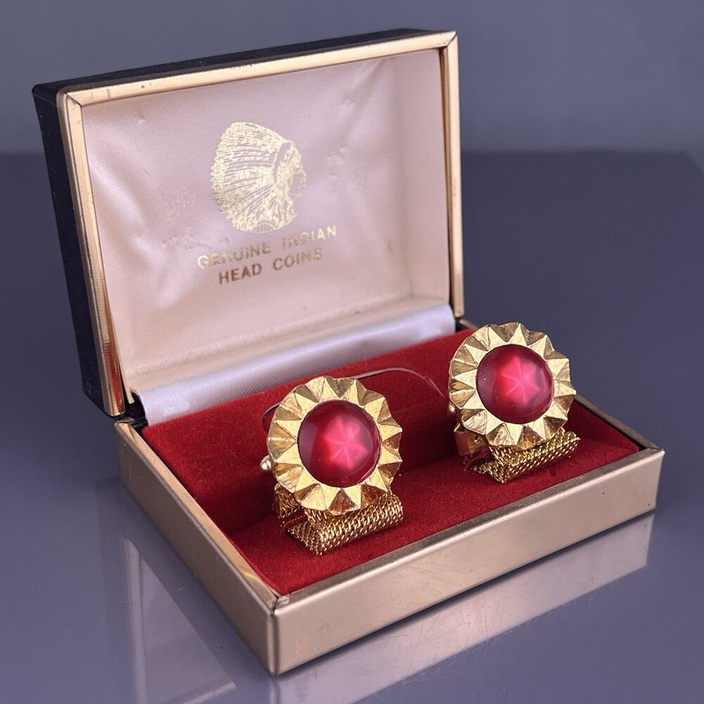 Red Star Cabochon Sun Burst Wrap Around Cufflinks Gold Tone Round NOS Vintage